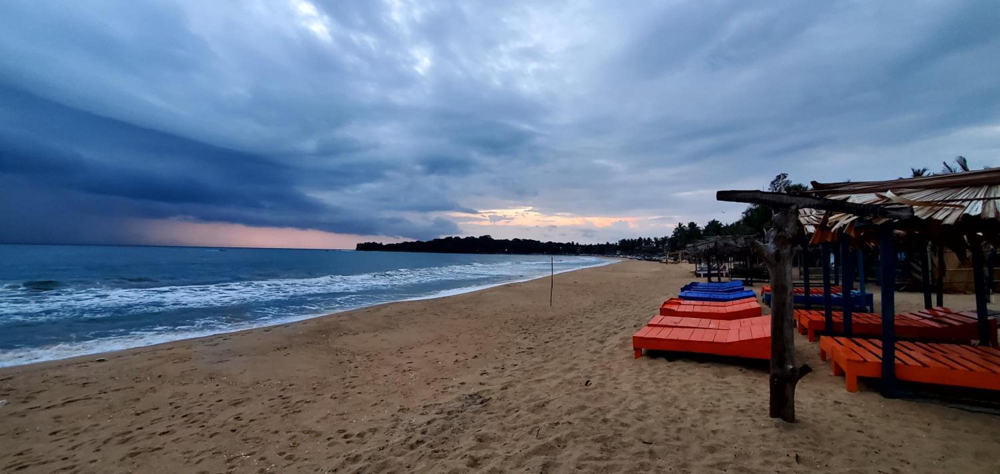 Surf & Sand Hotel Arugambay Arugam Bay Exteriör bild